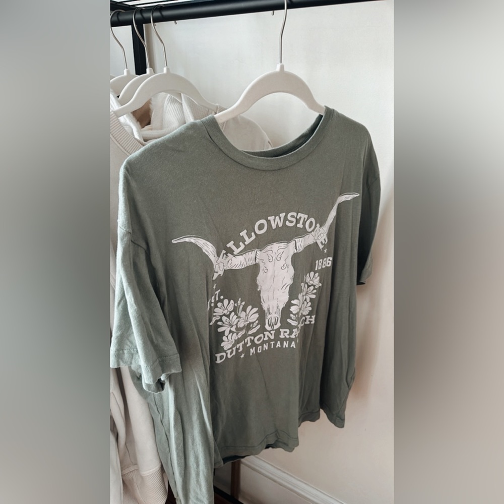 Green Graphic T